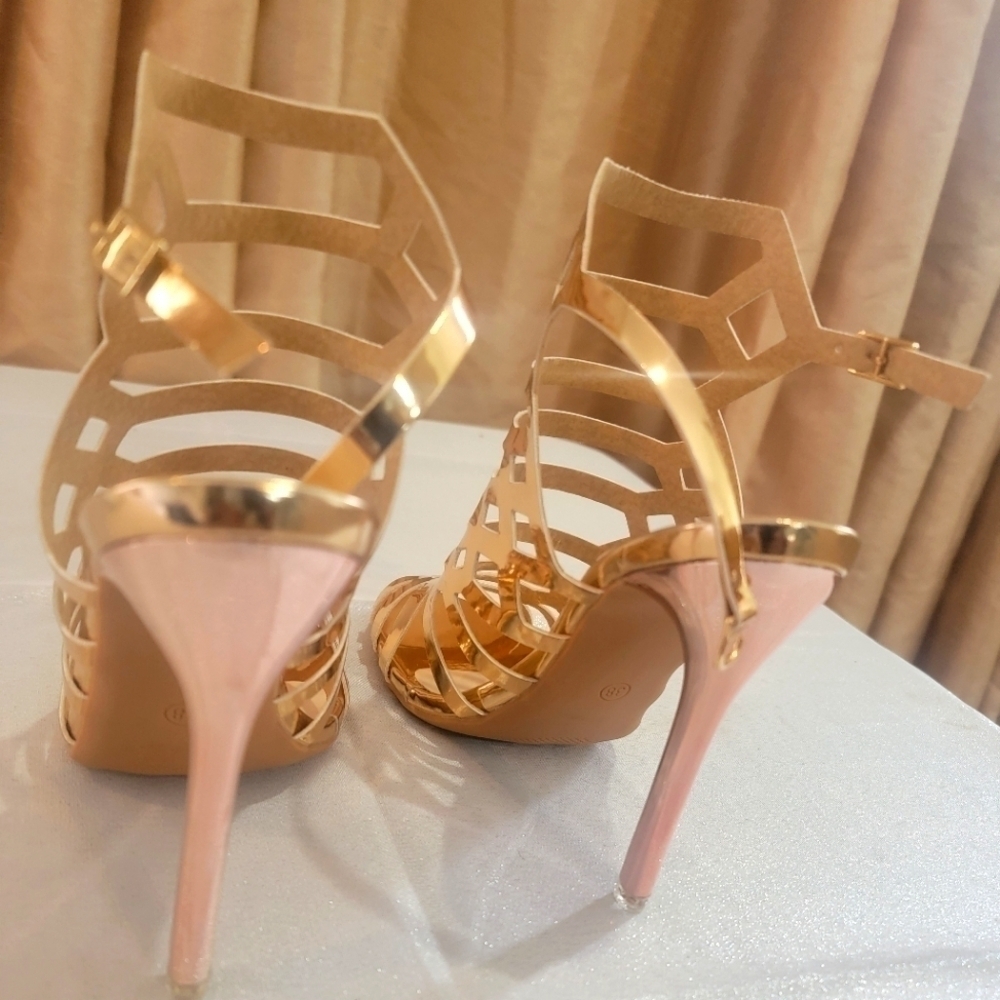 Metallic Gold Strappy Sexy Sandals/Stiletto Heels NEW!!🌟👠 - Picture 8 of 14